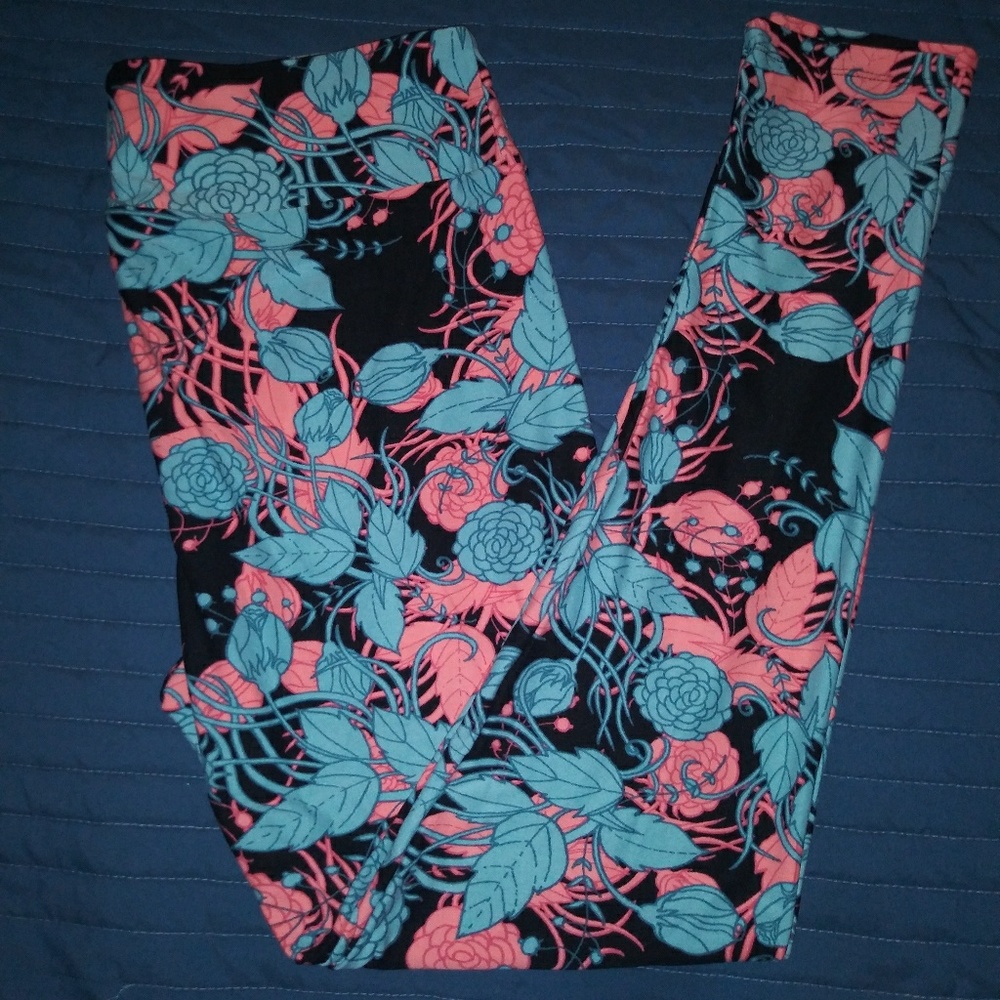 LuLaRoe Leggings Tall&Curvy